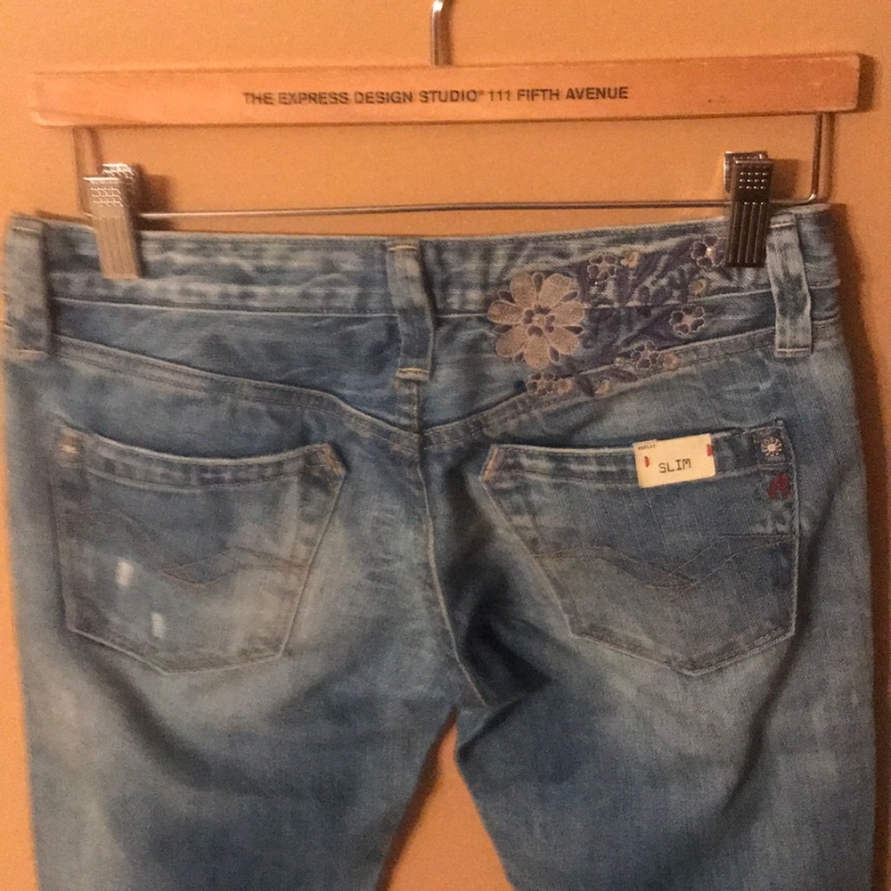 Jean - Picture 3 of 6